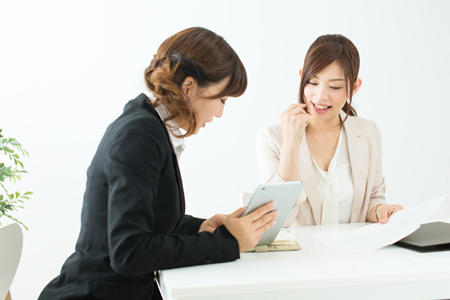 社労士にコンサルティングを依頼する_イメージ画像