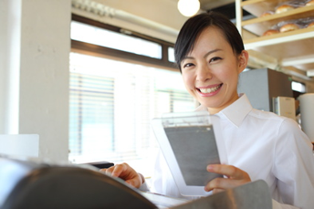 スマホ／タブレットで広がるクレジットカード決済_イメージ