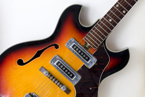 ロケンロー社長のギター