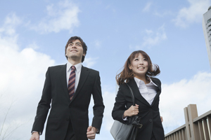 経営理念を就業規則に盛り込んで社員のモラルとやる気向上へ