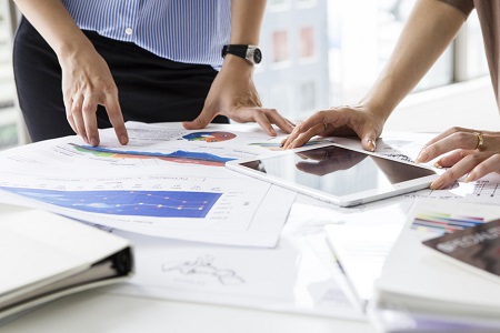 SWOT分析の限界:大勢でSWOT分析はやるべき