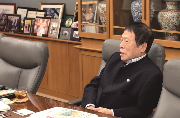 アパグループ 元谷外志雄代表