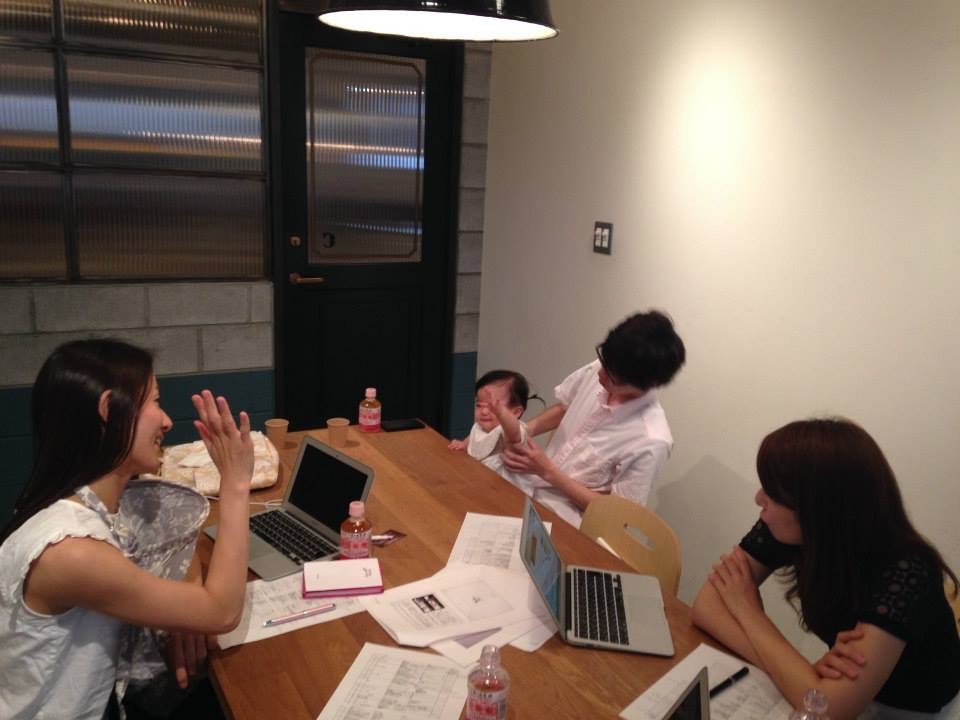 「赤ちゃんと一緒に働く」取り組み