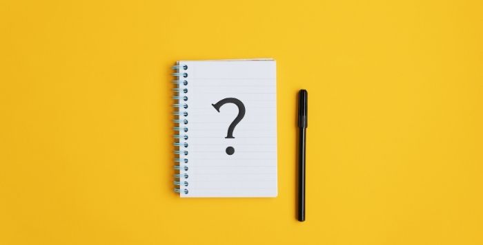 ハテナマークとペン