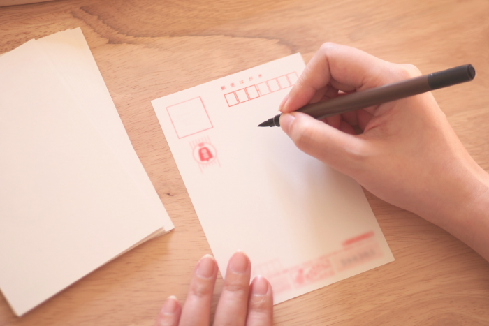 開業のお知らせはWEBとハガキどちらがいい？