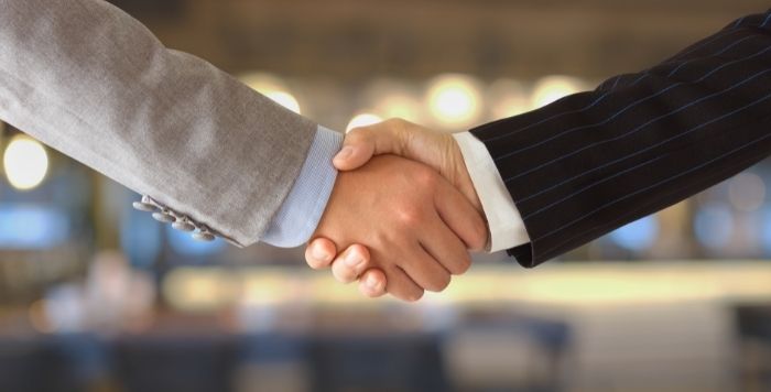 事業継承で重要なのは「腹を割って話すこと」