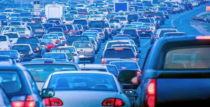 自動車業界　ファイブフォース分析の事例