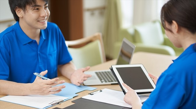 代表的な介護施設のサービス形態について